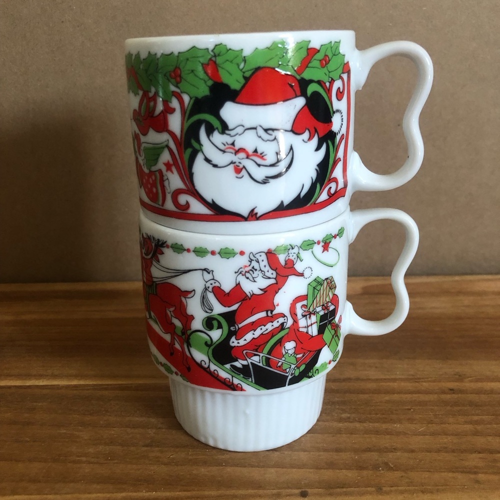 2 Retro MCM Stackable Ceramic Christmas Mugs Cups SY Japan Santa Red Green